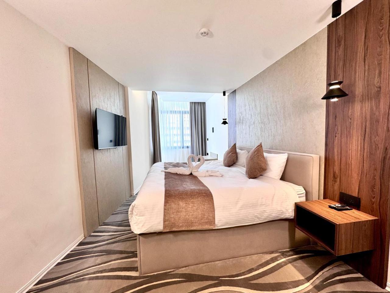 New Merryland Hotel Аман Екстериор снимка