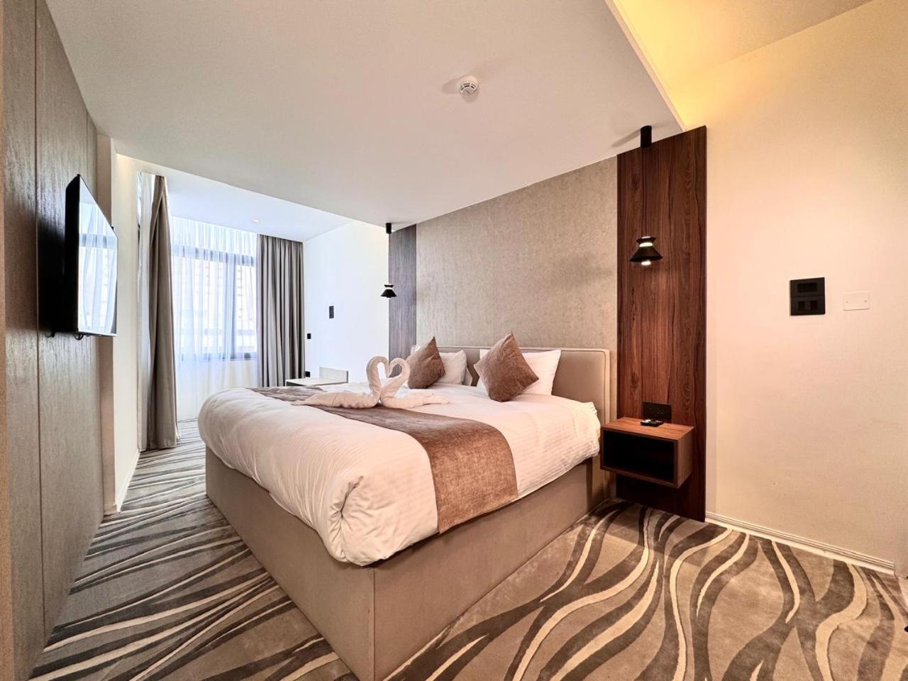New Merryland Hotel Аман Екстериор снимка