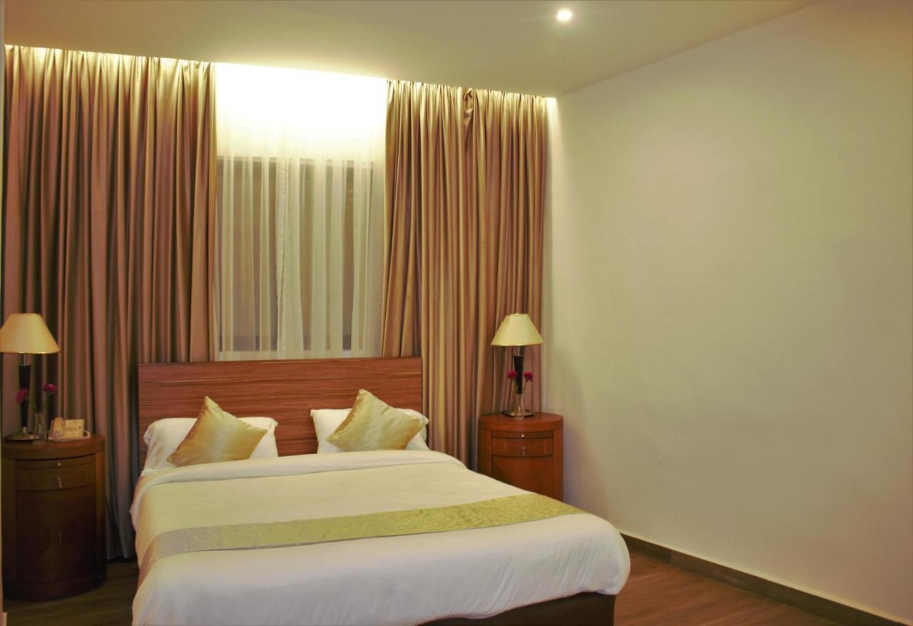 New Merryland Hotel Аман Екстериор снимка